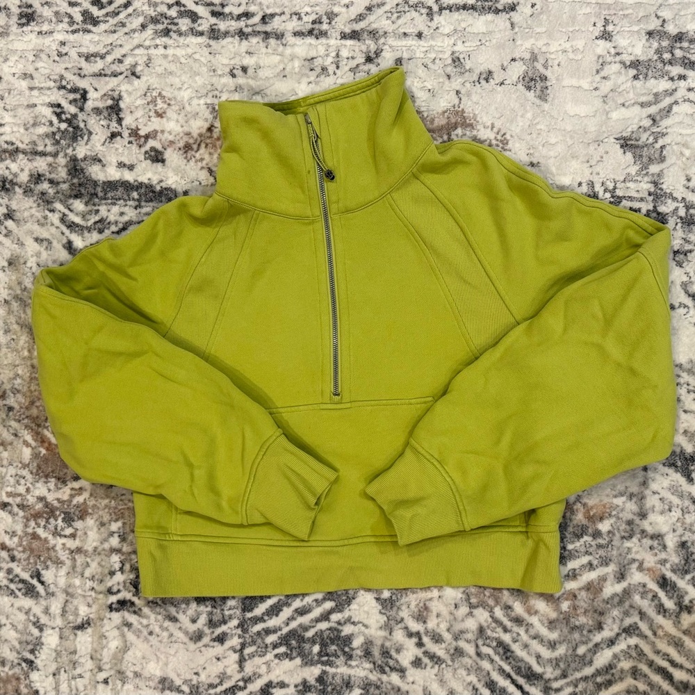 Lululemon Scuba half zip pullover Size Xs/S
Wasabi green